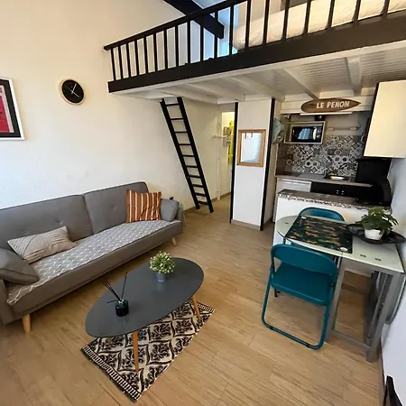 En Duplex A 50m De La Avec Wifi 아파트